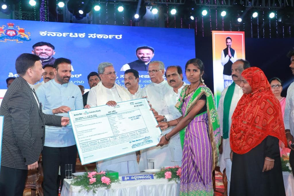Minimum Wages for Workers: Initiative by Santosh S Lad..