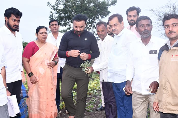 From Drought to Heavy Rains: Santosh Lad Stands by Farmers